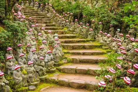 Il tempio Daisho-in a Miyajima merita una visita con le sue 500 piccole statue buddiste