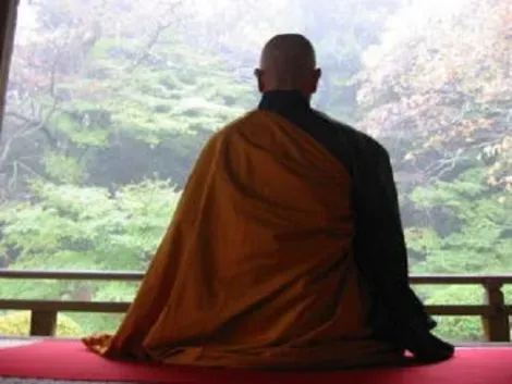 Zazen, sitting meditation characterizes the road on the way Soto Zen.