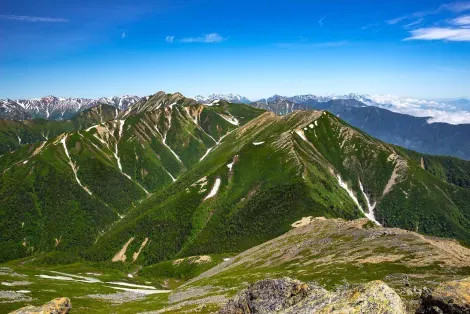 El monte Ōtensho forma parte del parque natural Chūbu Sangaku, cerca de Nagano