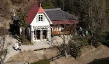 Satsuki & Mei's House サツキとメイの家