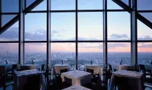 The stunning views of Tokyo hosted by the New York bar in Shinjuku.