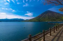 Le mont Nantai dominant le lac Chuzenji