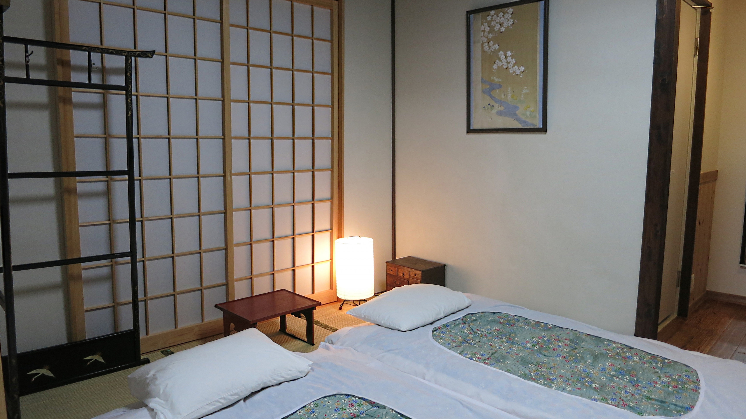 futon bedroom