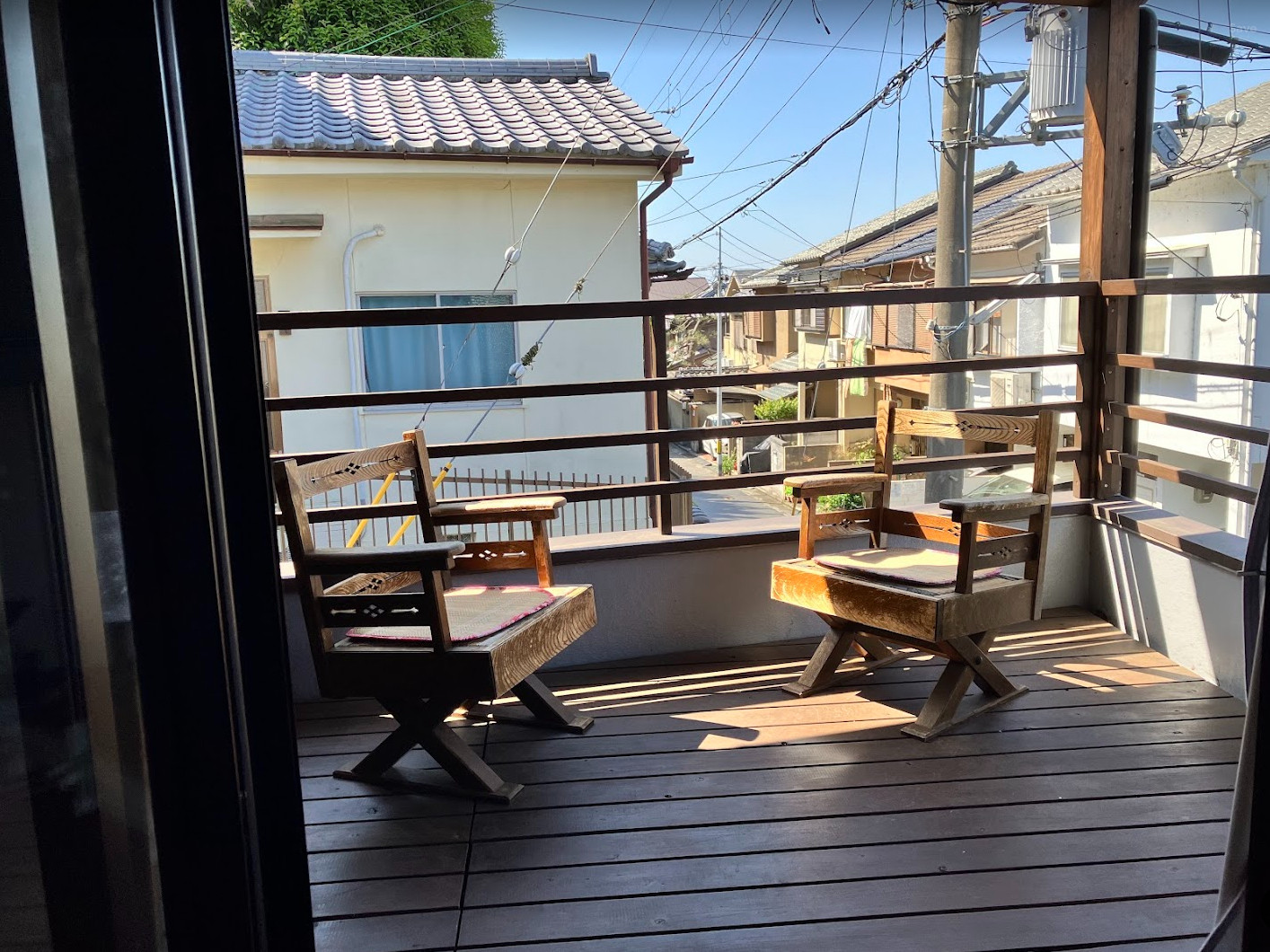 kurodanichairsbalcony