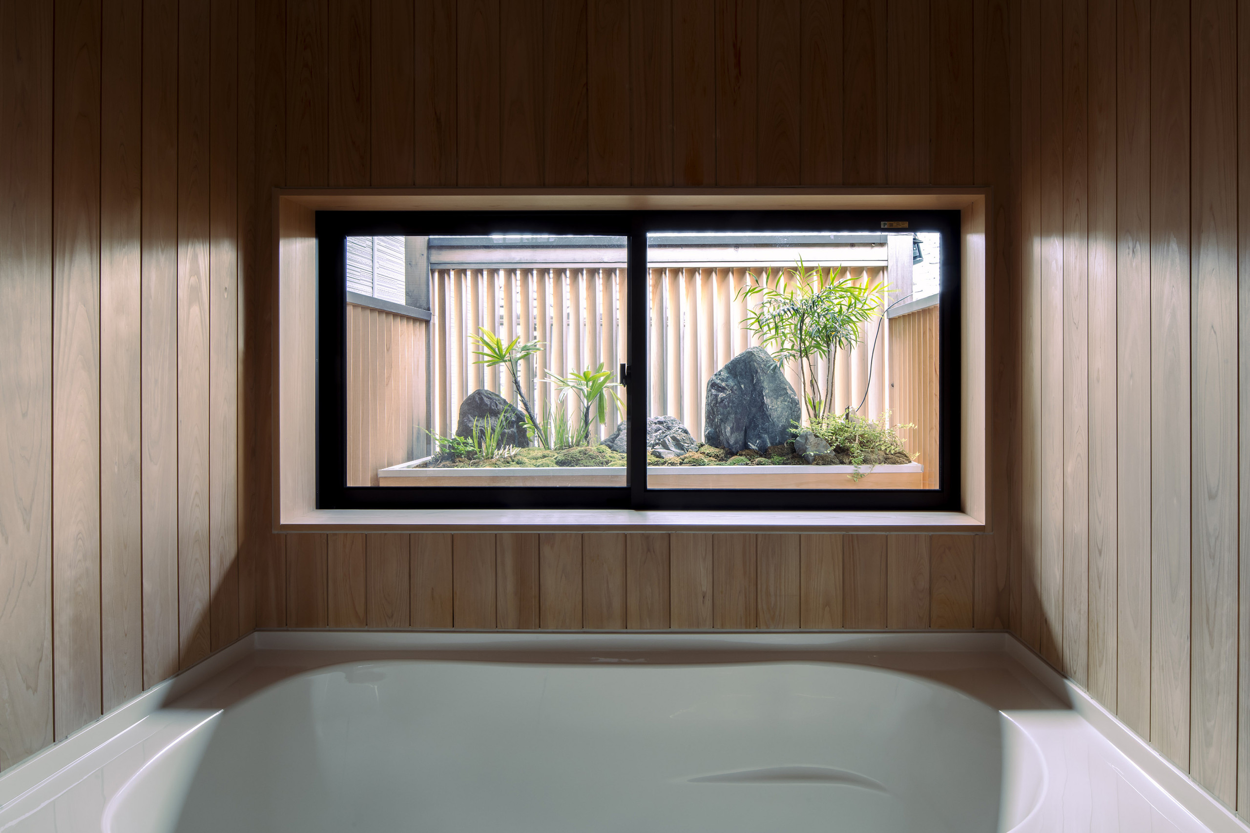 HG2_bathroom2