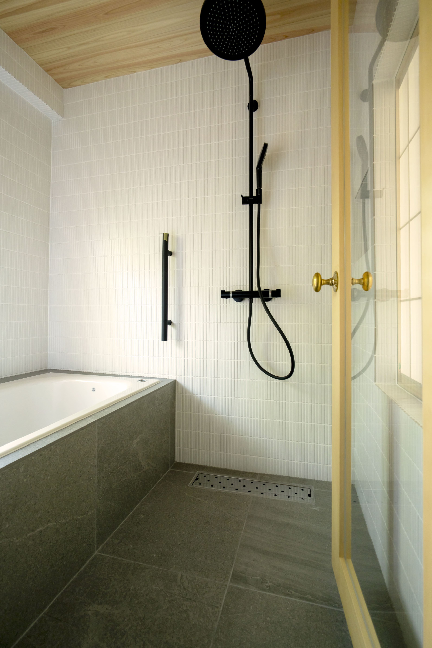 Takasegawa Bathroom 2