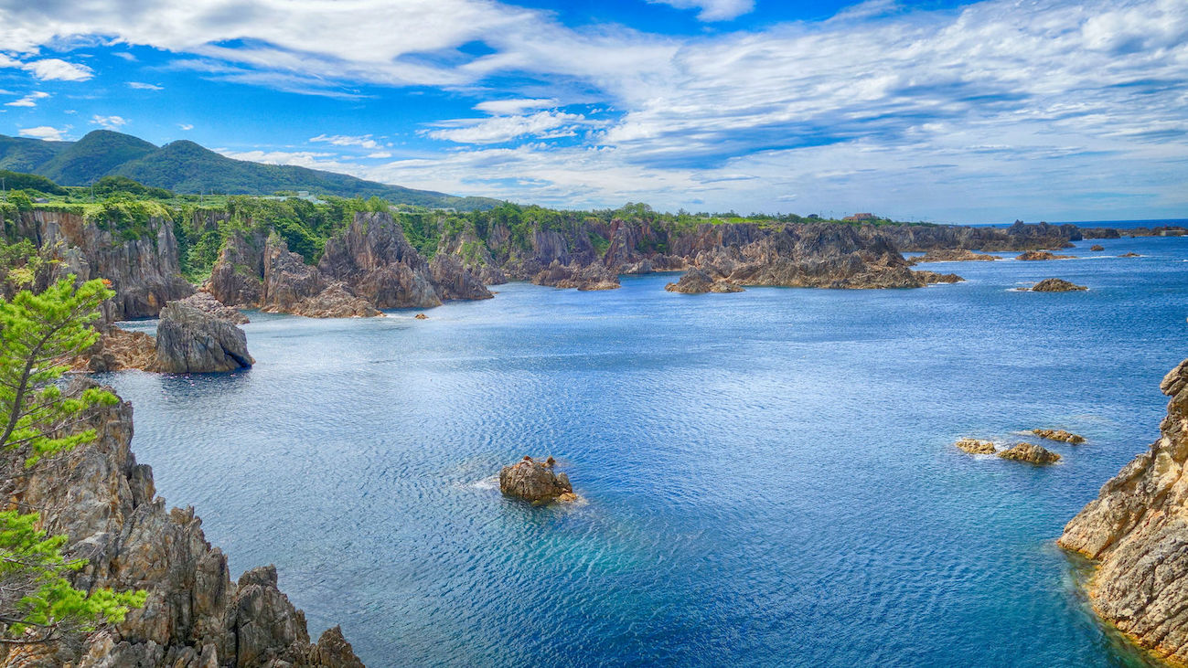 La isla de Sado se encuentra frente a la costa de la prefectura de Niigata y es una de las islas más grandes de Japón
