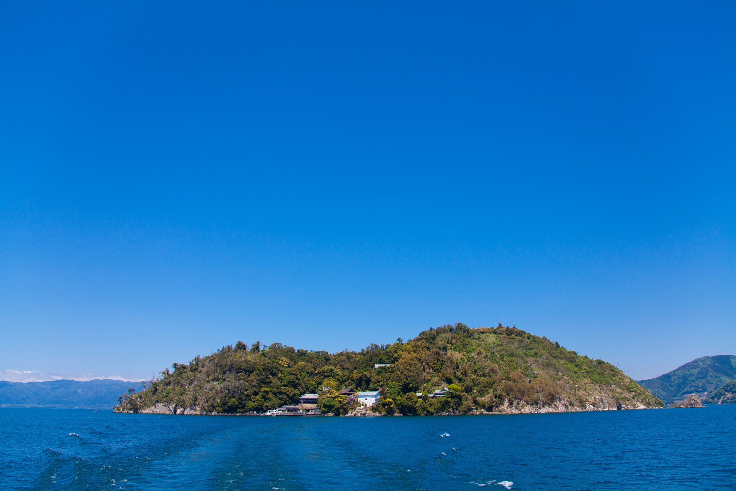 Biwa lake - Chikubushima from the boat