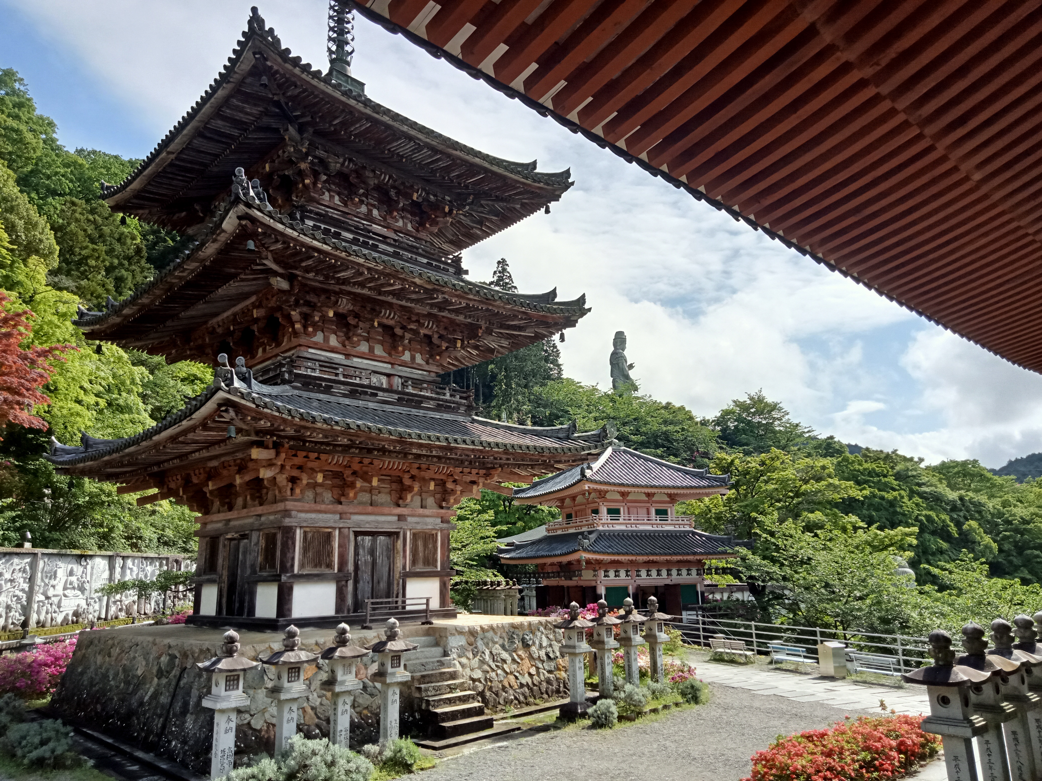 Le temple Tsubosaka-dera