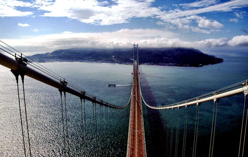 Akashi Straits Suspension Bridge, Hyogo Prefecture, Japan.