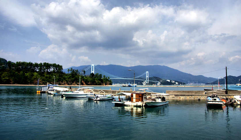 The Aki Nada Bridge seen from Sannose Port on Shimokamagarijima.