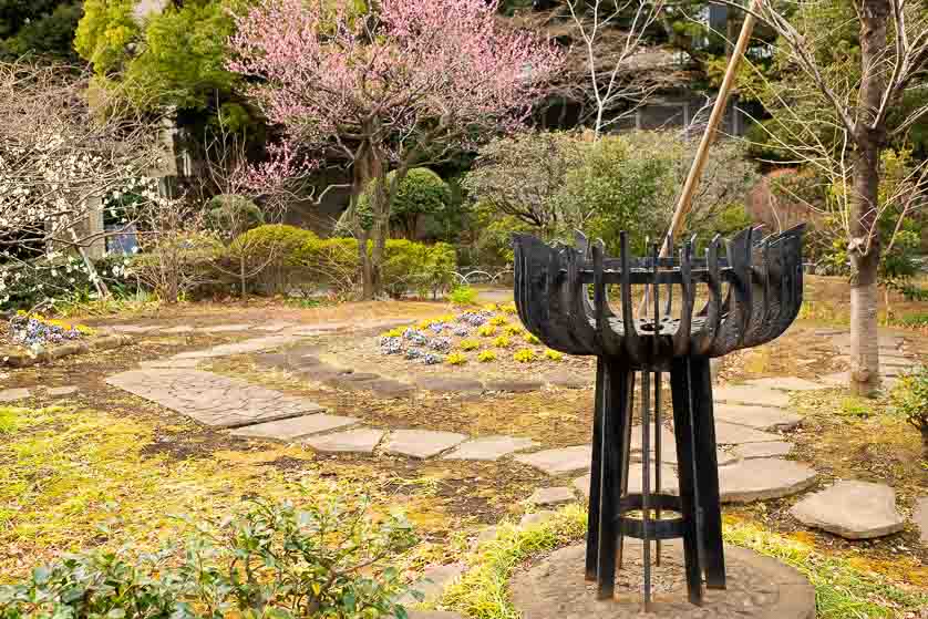 Chidorigafuchi National Cemetery, Tokyo.