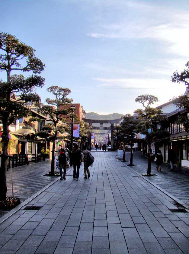Tenmangu Shrine approach, Dazaifu.