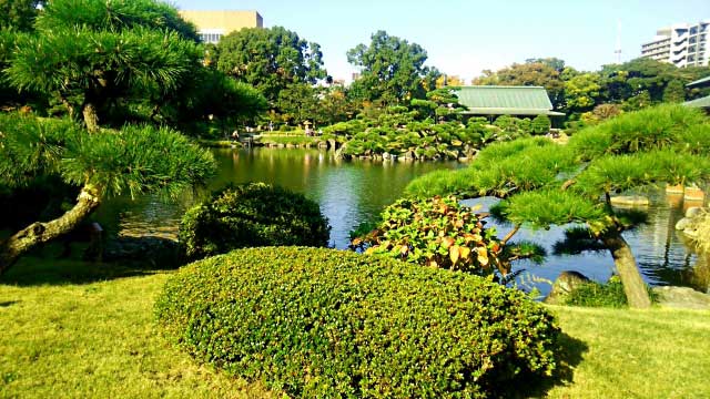 Kiyosumi Teien Gardens, Fukagawa, Tokyo.