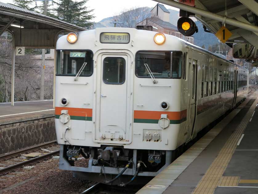 JR Local Train to Hida-Furukawa at Gero Station.