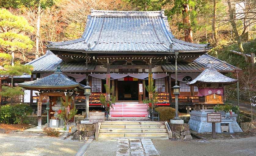 Onsenji Temple, Gero, Gifu Prefecture, Japan.