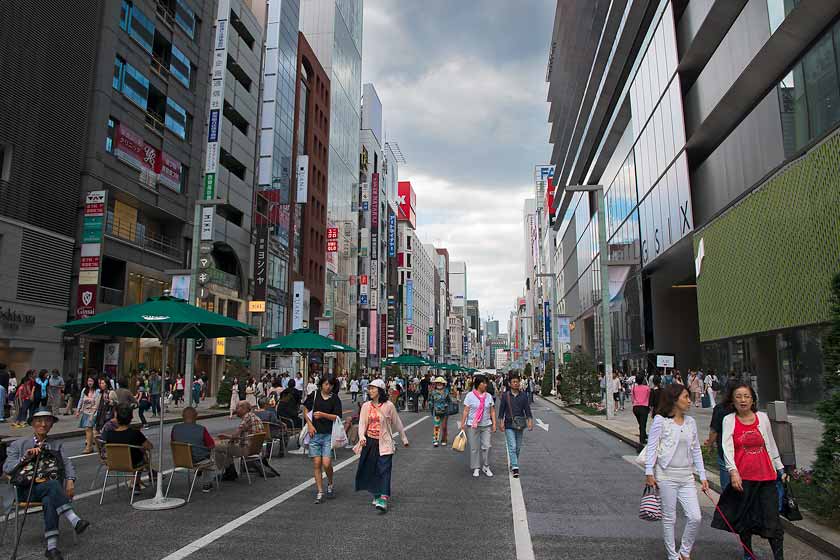 Chuo-dori Avenue, Ginza, on a Sunday.