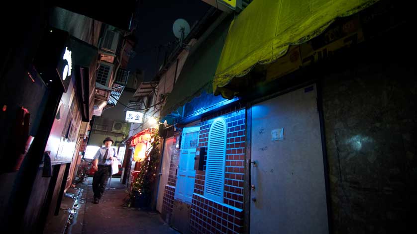 Golden Gai, Shinjuku, Tokyo, Japan.