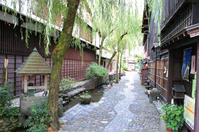 Narrow lanes, Gujo Hachiman.