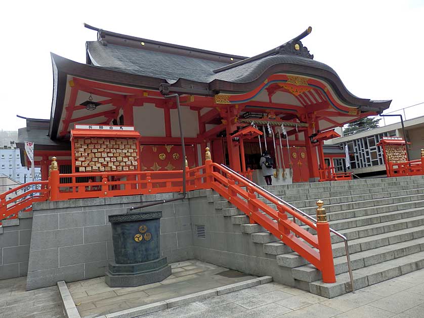 Main hall at Hanazono Shrine, Shinjuku.