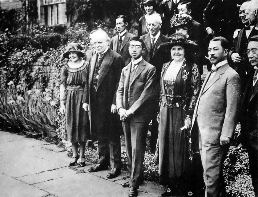 Prince Hirohito and the British Prime Minister Lloyd George in 1921.