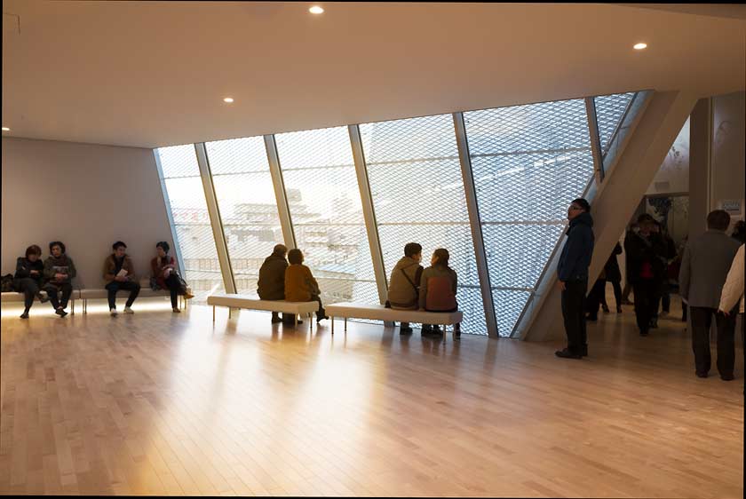 Relaxing at the Sumida Hokusai Museum, Sumida Ward, Tokyo.