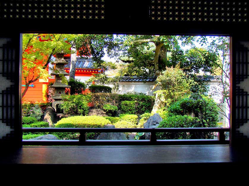 The garden seen from within Choseikaku Villa.