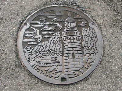 Izumo Taisha manhole cover, Shimane Prefecture.