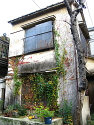 Abandoned house in Kagurazaka, Tokyo.