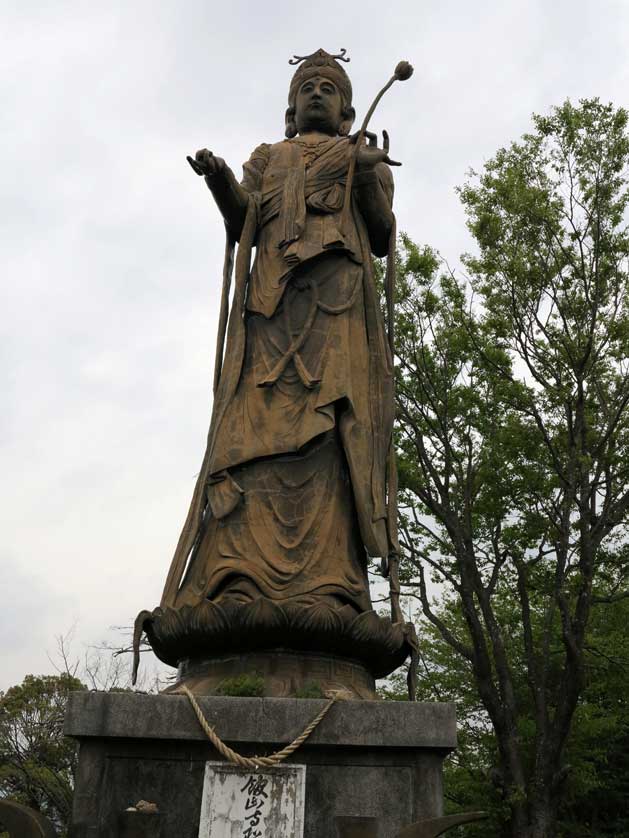 Seikanzeon Kannon Buddhist statue, Shizuoka.