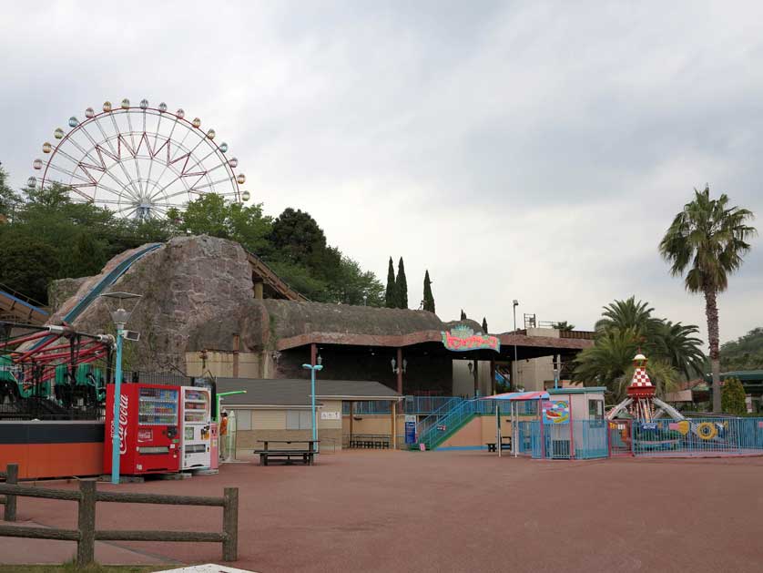Pal Pal Amusement Park, Kanzanji Onsen, Shizuoka.