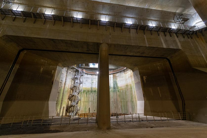 Water containment silo seen from the surge tank, Saitama.