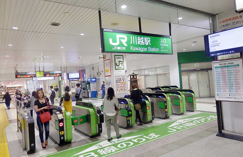 JR lines entrance at Kawagoe Station.