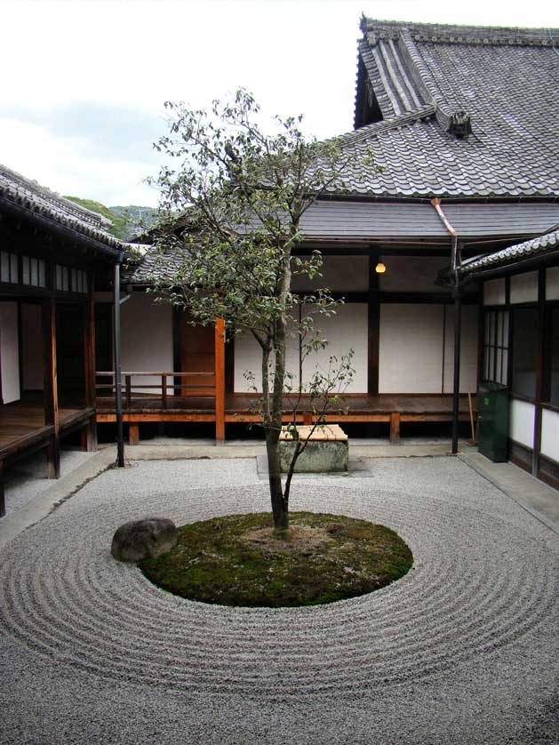 Kenninji Temple Zen garden.