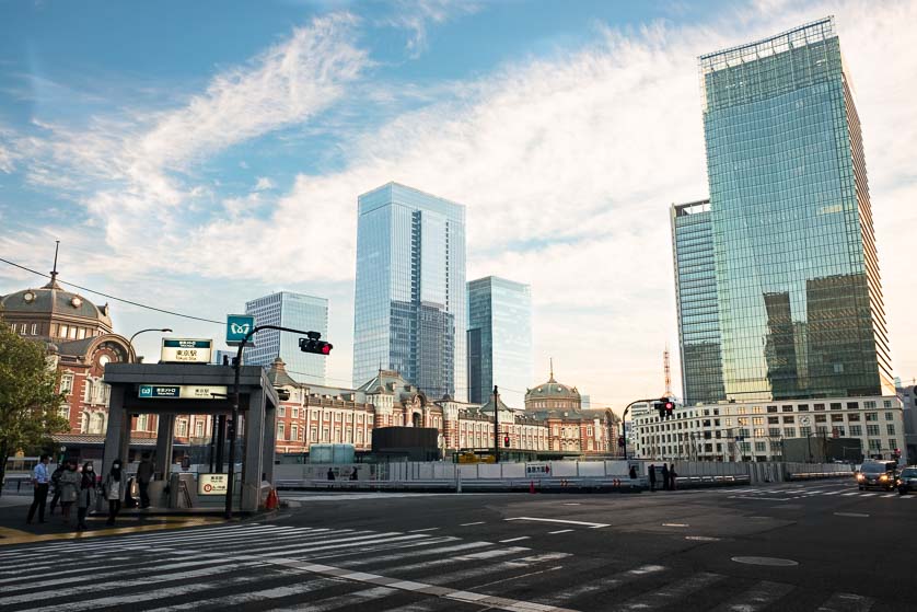 Kitte with Tokyo Station in foreground.