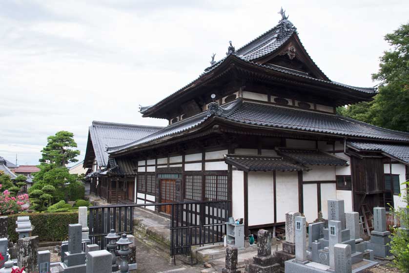 Kotokuji Temple cemetery, Tottori City.