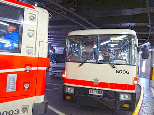 Kanden Tunnel Trolley Buses.