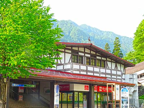 Tateyama Station, Tateyama Kurobe Alpine Route.