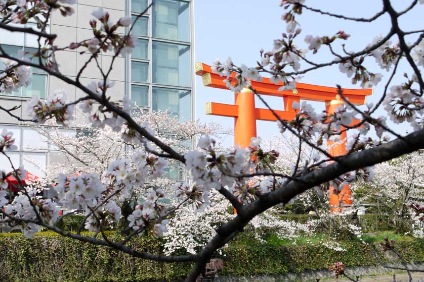 Heian Shrine and Okazaki Museum District, Kyoto.