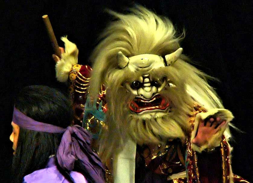 Iwami Kagura performance of the famous Oeyama legend from Kyoto.