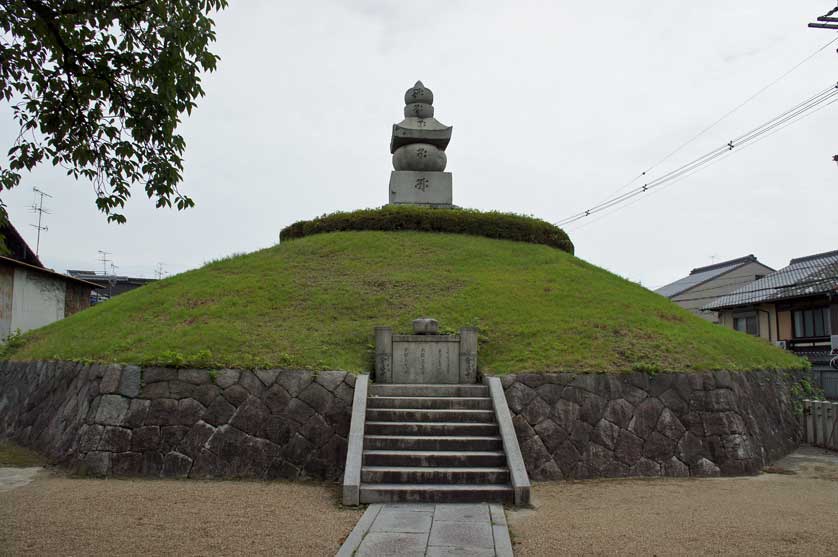 Mimizuka Korean War memorial, Kyoto, Japan.