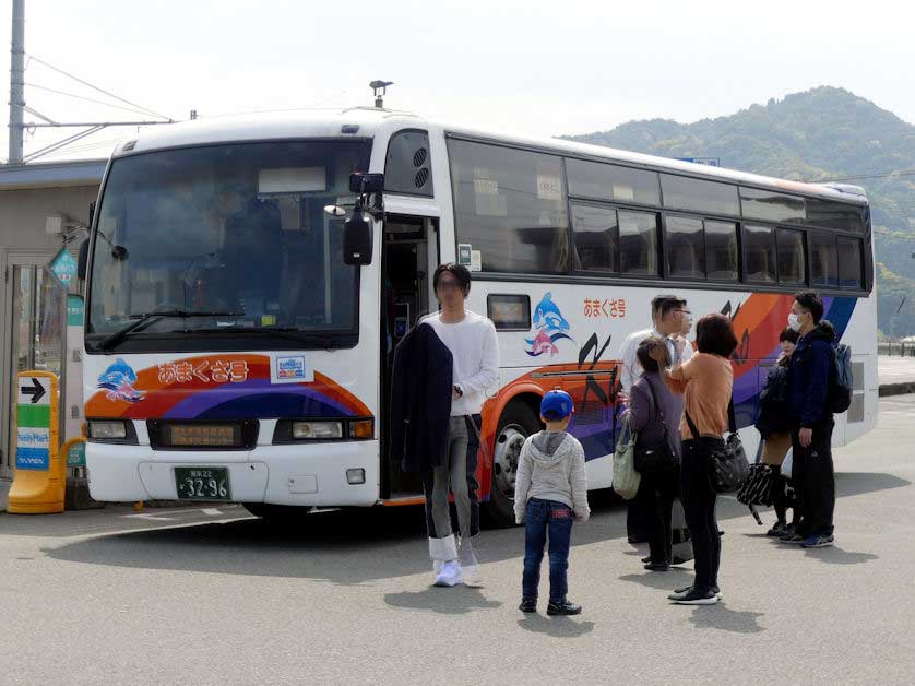 Sanko inter-city bus runs from Kumamoto to Hondo via Misumi.