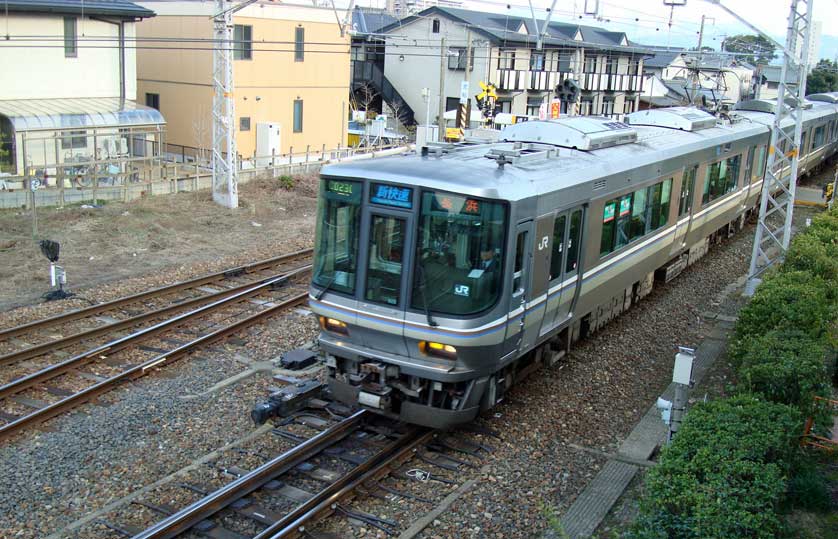 Nagahama is on the JR Biwako Line.