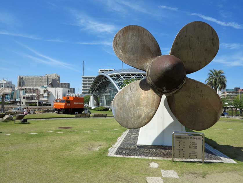 Fuji's huge propeller and anchor.