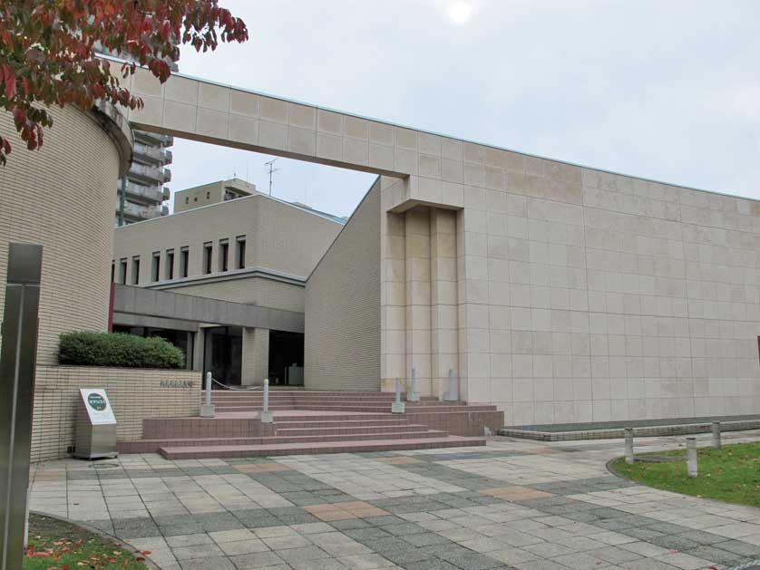 Hokkaido Museum of Literature, Nakajima Park.