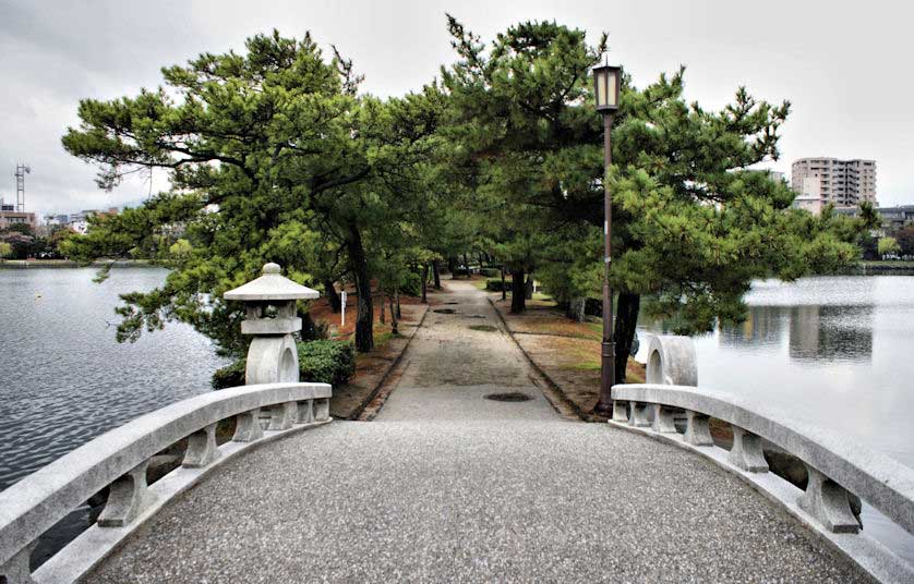 Ohori Park, Fukuoka, Fukuoka Prefecture, Kyushu, Japan.