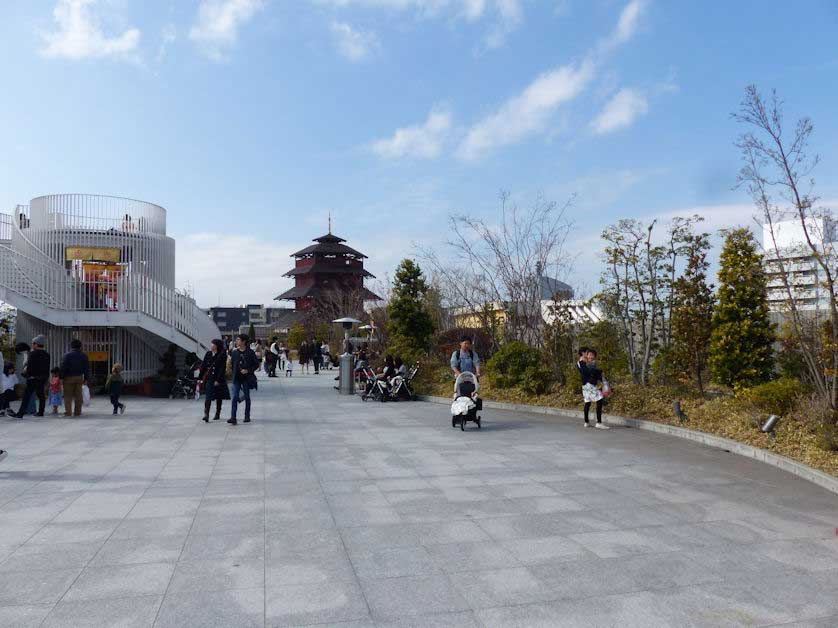 City Rooftop Hiroba is a large park geared towards young children on the roof of Oita Station.