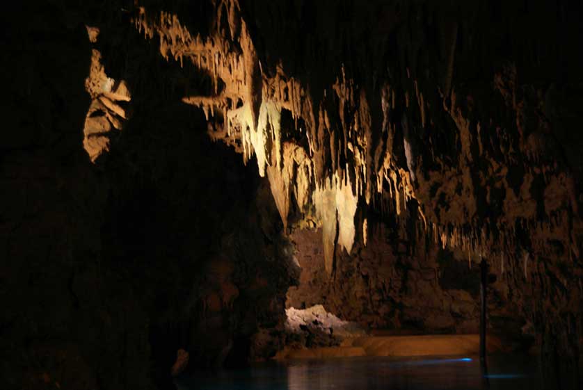 Gyokusendo Cave, Okinawa World, Okinawa, Japan.