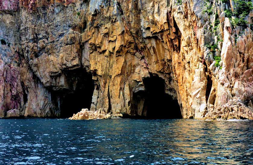 Omijima Island tour cruises, Yamaguchi Prefecture.