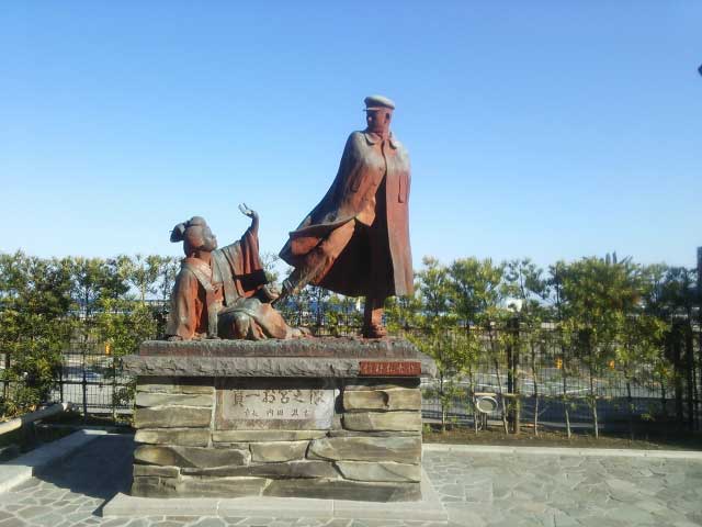 Statue of Omiya and Kan-ichi, Atami.